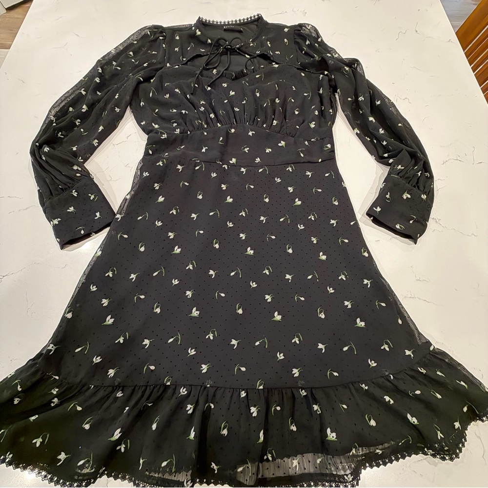 Black Floral Long-Sleeve Tiered Dress Large